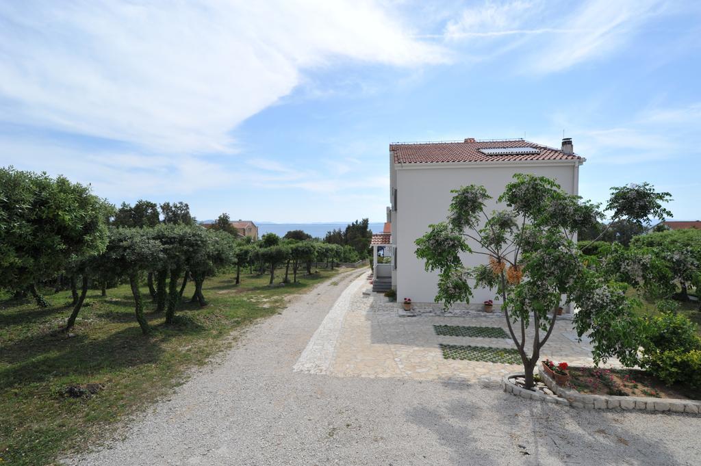 Villa Luna With Seaview Petrcane Bagian luar foto