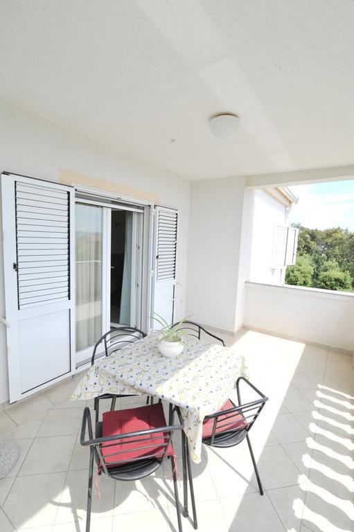 Villa Luna With Seaview Petrcane Bagian luar foto