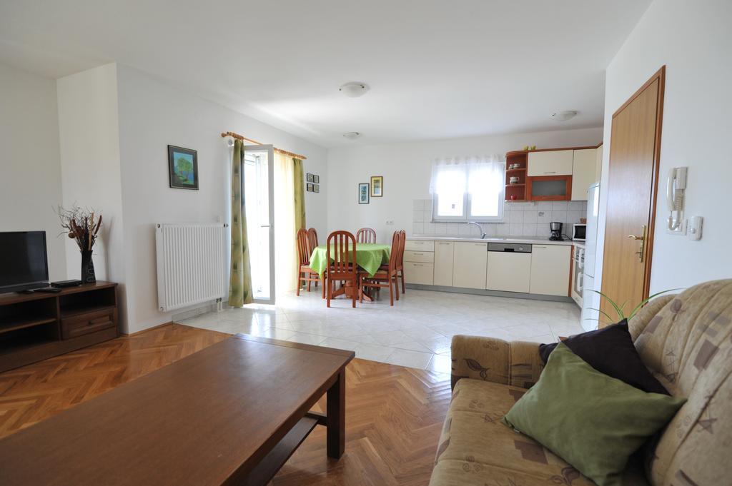 Villa Luna With Seaview Petrcane Bagian luar foto