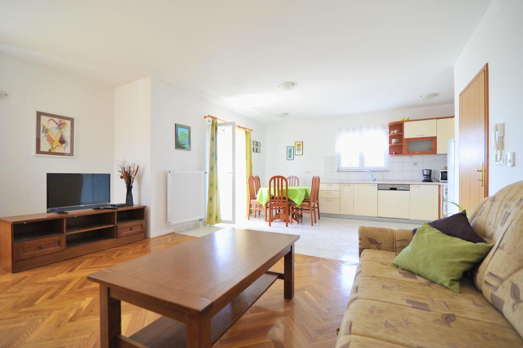 Villa Luna With Seaview Petrcane Bagian luar foto