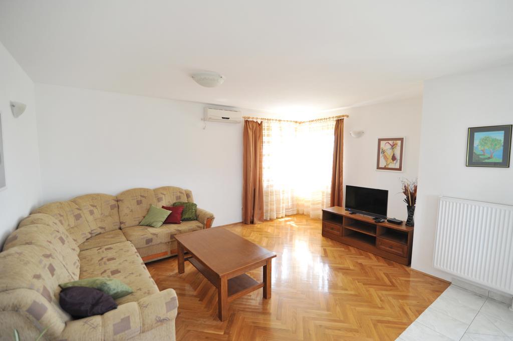 Villa Luna With Seaview Petrcane Bagian luar foto