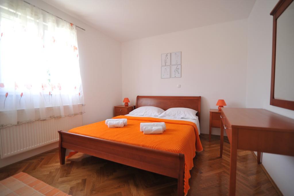 Villa Luna With Seaview Petrcane Bagian luar foto