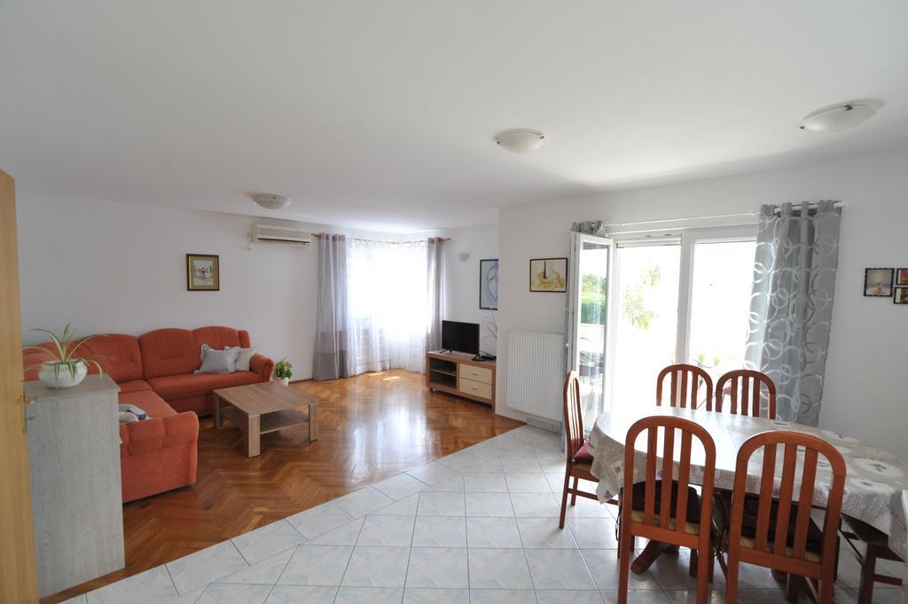 Villa Luna With Seaview Petrcane Bagian luar foto